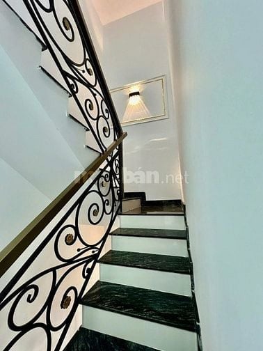 Bán nhà phố đẹp hxh 749 Huỳnh Tấn Phát, phường Phú Thuận, Quận 7,