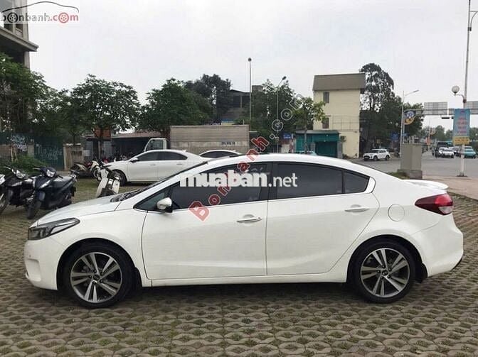 Kia Cerato 1.6 AT 2018 - 420 Triệu