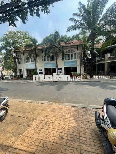 Bán nhà mặt tiền ngô gia tự, trệt 2 lầu
