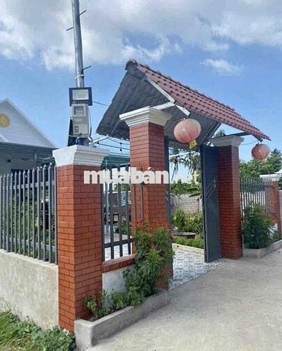 ÔNG BÀ LỚN TUỔI CẦN BÁN GẤP LÔ ĐẤT VƯỜN