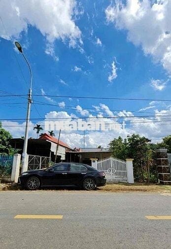 Chủ cần bán nhanh căn nhà va dat tổng diện tích hơn 400m2
