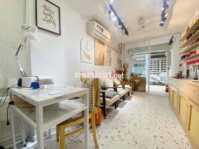 Cho thuê nhà hẻm kinh doanh Trần Hưng Đạo Quận 1