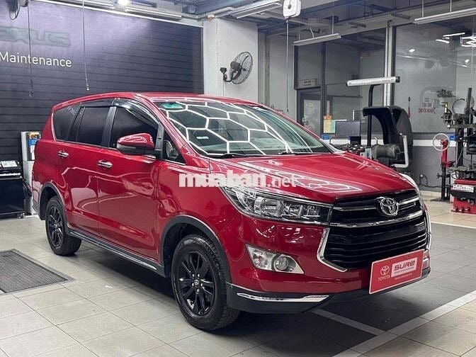 Toyota Innova 2019 Venturer, gia còn thương thảo