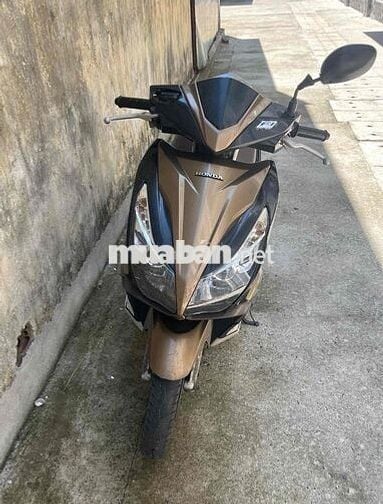 Xe Honda AirBlade, màu sắc: Vàng trắng đen