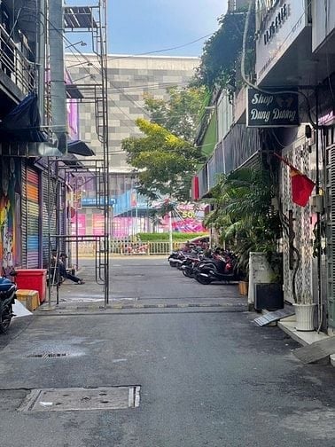 Bán nhà hẻm 139 Bờ Bao Tân Thắng đối diện siêu thị Aeon 