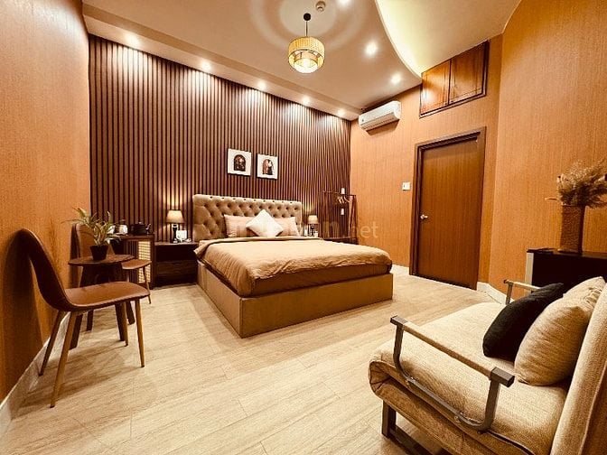 SANG KHÁCH SẠN VILLA 8 PHÒNG TẶNG CAFÉ SÂN VƯỜN Q.3 GIÁ SALE 1,350 TỶ