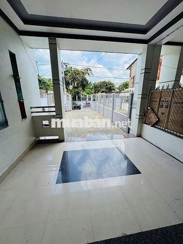 Nhà ngay thị trấn Củ chi  hơn 170m2 giá chỉ 740 triệu, bao giấy SHR