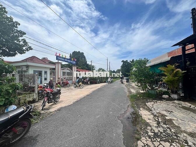 BÁN ĐẤT GẦN TRƯỜNG TIỂU HỌC BÀU ĐỒN - GÒ DẦU