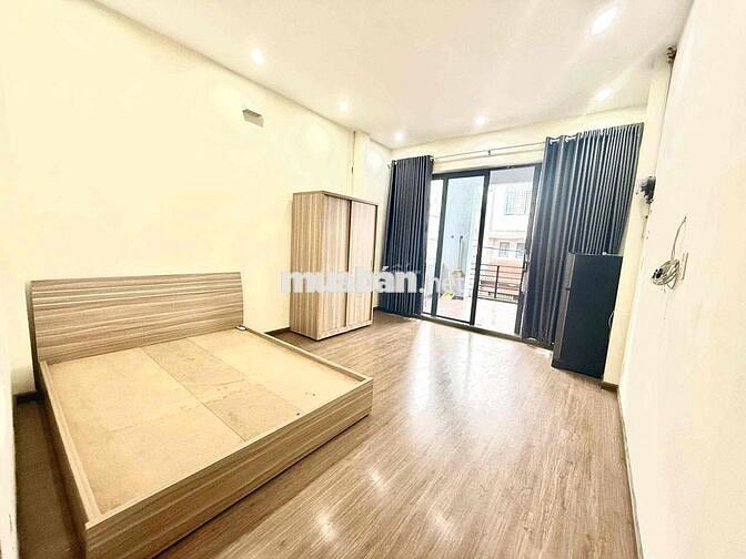 Phòng Full Nội thất, Ban công lớn - Gần Đh CN