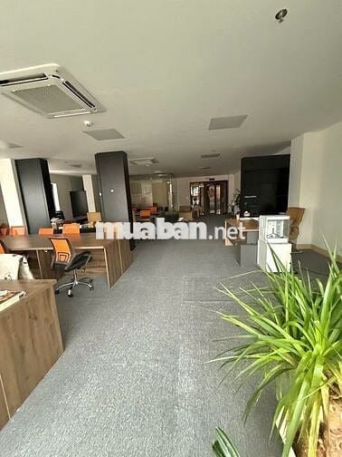 CHÍNH CHỦ CHO THUÊ VĂN PHÒNG TẠI 106 Hoàng Quốc Việt 130m2