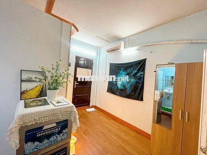 Căn Hộ 1Pn Tách Bếp , Có BANCOONG CỬA SỔ TRỜI, GẦn Hutech , Văn Lang