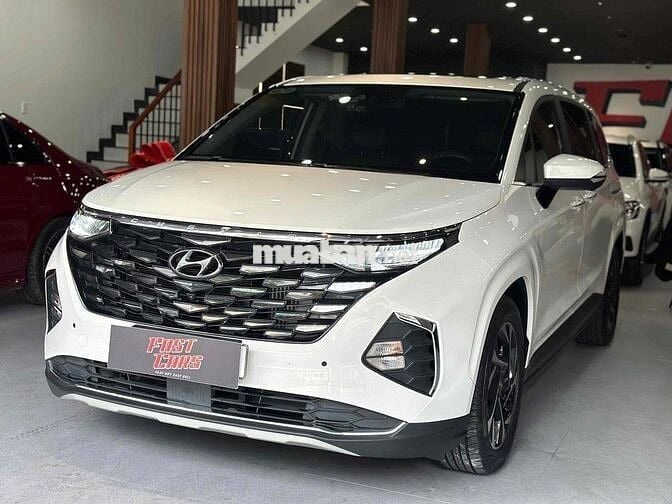 Hyundai Custin 2023 2.0 Cao cấp - 21000 km