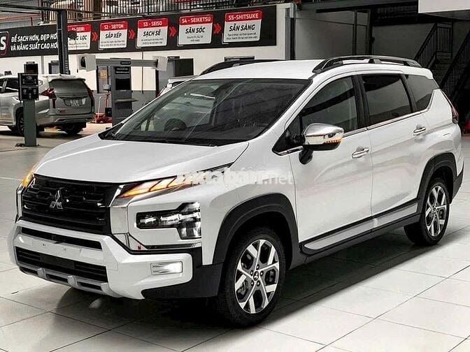 Mitsubishi Xpander Cross 2024  - 4388 km