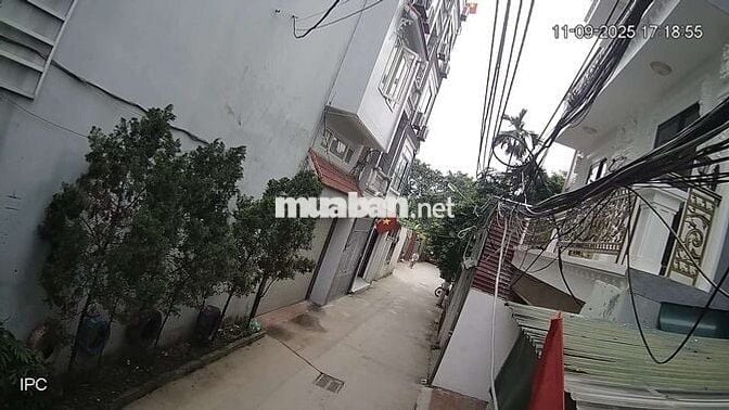 Bán đất 40 m  nở hậu gần mặt phố đi bộ đến Ubnd