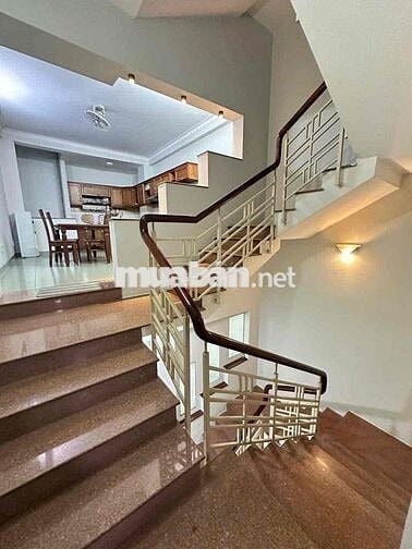 Cho thuê nhà mặt tiền họ Lê - Phường Phú Thạnh : 4 x 20 đúc 3,5 lầu :