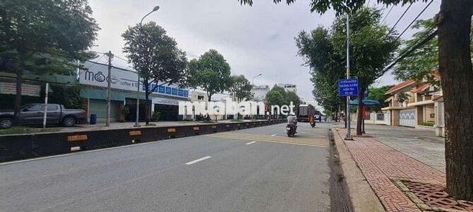 Bán Gấp,Khu dân cư Vip đường CONTAINER vuông 2 lô liền kề.