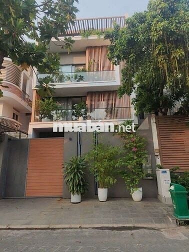 Cho thuê biệt thự  đường xe hơi Phú Thuận