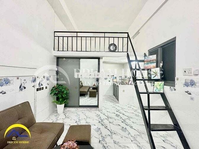 Phòng Gác Cao Ngay Ngã Tư Bốn Xã Rộng Rãi Thoáng Mát