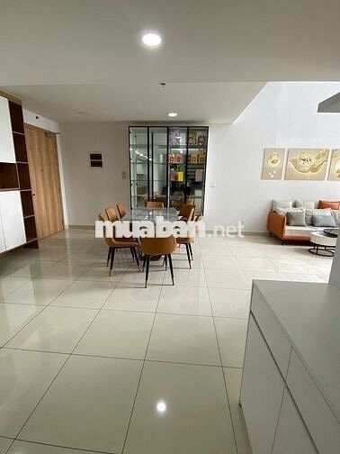 Chính chủ gửi cho thuê căn Duplex Emerald 127m2 , ở được liền .