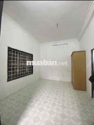 cho thuê phòng tầng 2 - 35M2- Có ban công-wc riêng
