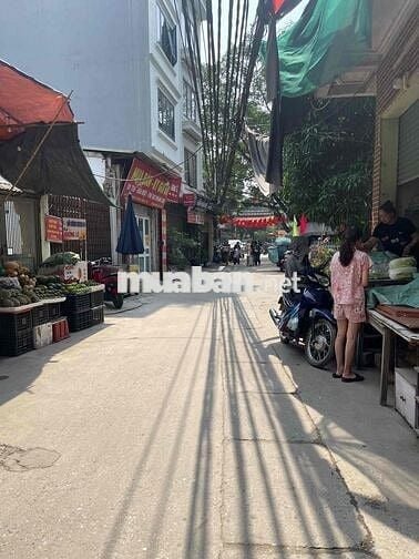 Mảnh đất hiếm yên xá Lô góc 40m 3 thoáng mt5m ngõ rộng,xây CCMN,ôtô