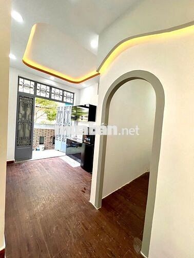 2PN + 1PK + BÁN CÔNG, NẰM Ở ĐƯỜNG LỚN HỒNG HÀ