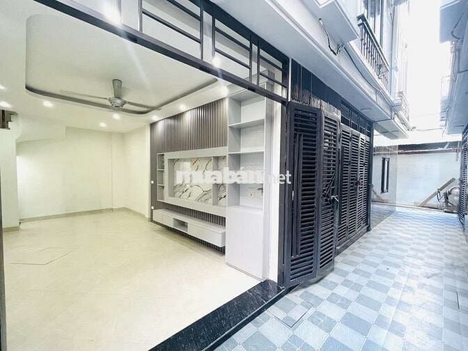 6 TỶ GIÁ SỐC CÓ 102, NHÀ MỚI, Ô TÔ 7 CHỖ ĐỖ GỬI NGAY NHÀ