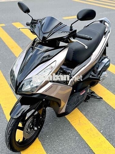 Airblade 125 mẫu 2015 1chủ ít đi máy zin100% mới98