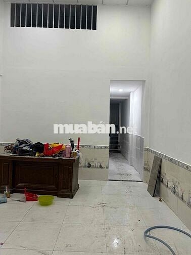 nhà mới gác lửng 2pn (1pn dưới +gác )1wc hẻm xe tải