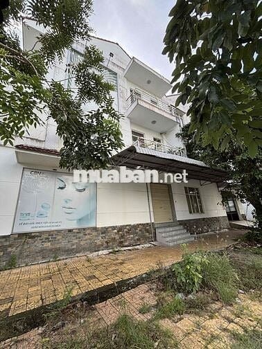 Nhà góc 2 mặt tiền Trần Văn Trà