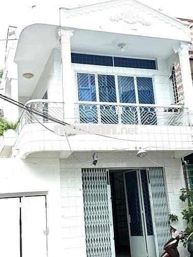 Cho thuê nhà hẻm 4m Thái Phiên P9 Q11