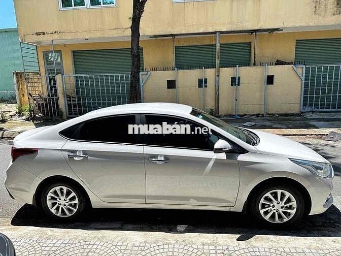 Hyundai Accent 2019 1.4 AT - 65000 km