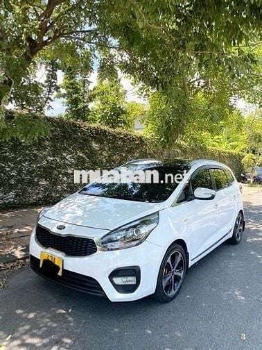 Cần bán xe Kia Rondo 2016  - MT - Trắng