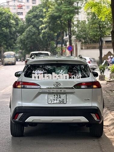 Cross 1.8V sx 2021 màu trắng