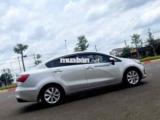 Kia Rio 2016 1.4 MT Sedan - 100000 km