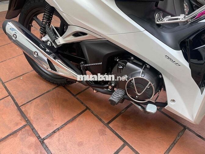 xe mơi muq vợ không thích nên bán