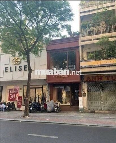 Vị trí đắc địa  Lý Tự Trọng – trung tâm mua sắm và giải trí của Quận 1