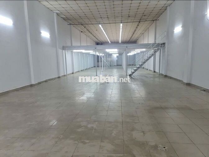 Cho thuê kho 700m2 Mặt tiền Đường lớn Q12, điện 3 pha, container 24/24