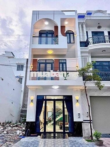 nhà 2 lầu mới hướng Đông Nam khu Văn Hoá Tây Đô, Cái Răng - 6 tỷ 100tr