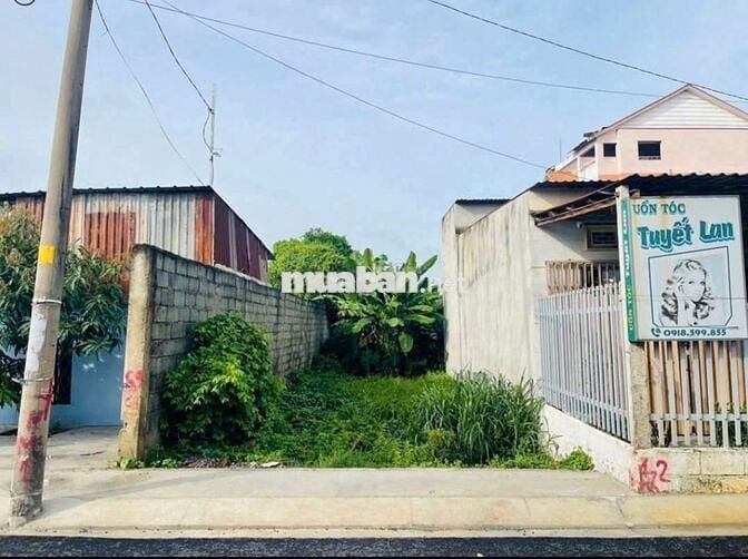 BÁN ĐẤT 700 triệu DT 100m2 Đ.Nguyễn Văn Khạ, TT Củ Chi, sổ hồng riêng