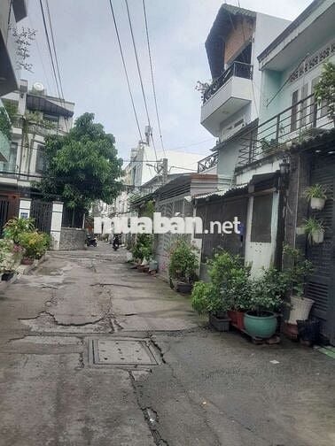 Chủ dễ tính cần bán nhà 1/bờ kênh tham lương.khu dân cư đông đúc