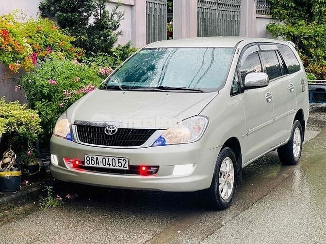 Toyota Innova 2006 G - 170000 km