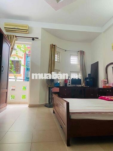 Phòng trung tâm Q3 đầy đủ tiện ích