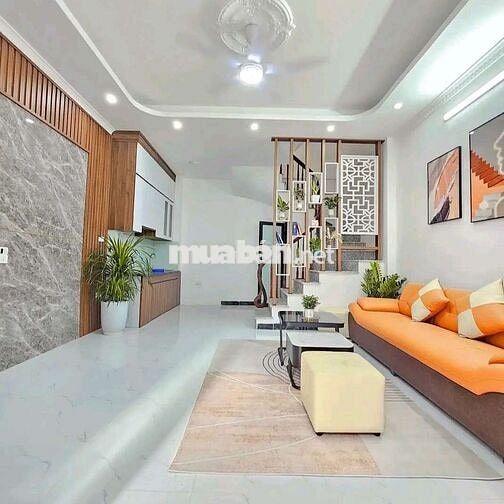 Chỉ 6 tỷ Tu Hoàng - 5 tầng full nội thất sịn - 1 nhà ra mặt đường 32