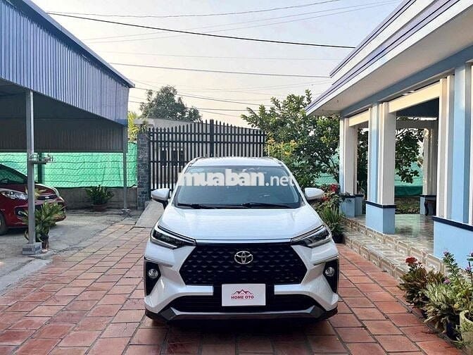 Home Oto | Toyota Veloz 2023 Xe gia đình Tphcm