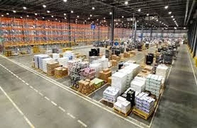 ( Bắc Ninh) tuyển dụng 9 Lái xe tải thùng kín và 6 phụ xe giao hàng