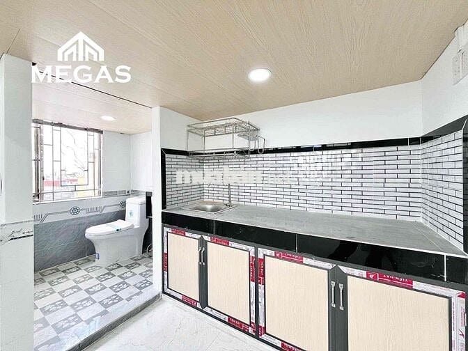 Cho Thuê Phòng Gác Mới Xây Có Máy Lạnh - Thang Máy Ngay Công Viên Phú