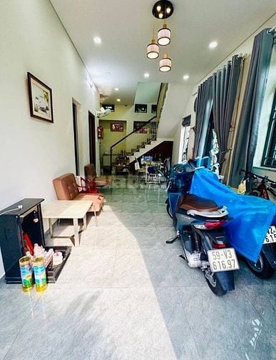 Giảm 200tr, Bán gấp nhà Bùi Văn Thêm, Phú Nhuận giá 3tỷ450/61m2,Hẻm 5m