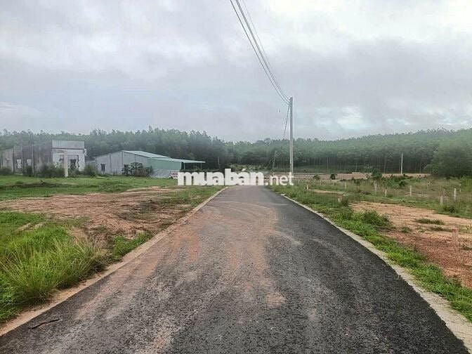 2000m2 cách DT.741 và Trung tâm Hành chính xã mới 700 mét, bán lẻ 1sao