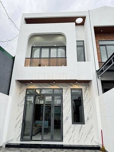 Chủ hạ 200tr bán gấp trong tháng căn nhà 1 lầu 1 triệt